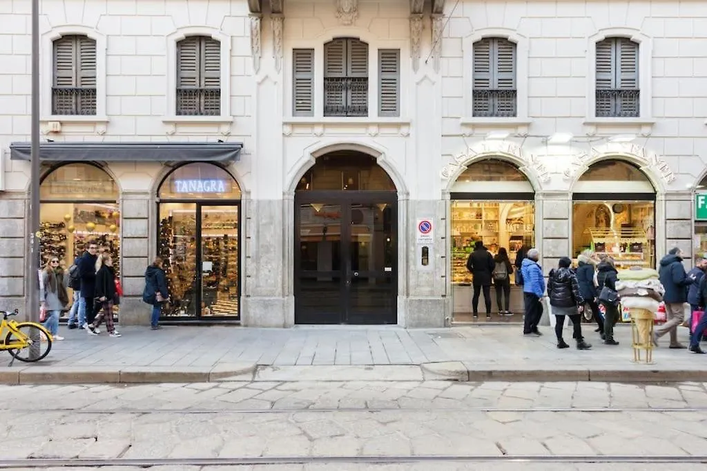 Walking To The Duomo From A Luxury Penthouse Διαμέρισμα Μιλάνο